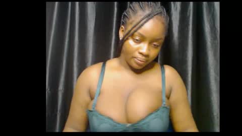 Zoey online show from 10/26/25, 11:09