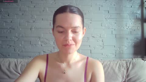 QueenOfModels online show from 04/03/26, 06:00