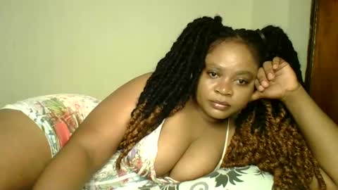 Snapshot of queenofsouls chatting on 02/12/25, 04:33 . online show from 02/12/25, 04:33