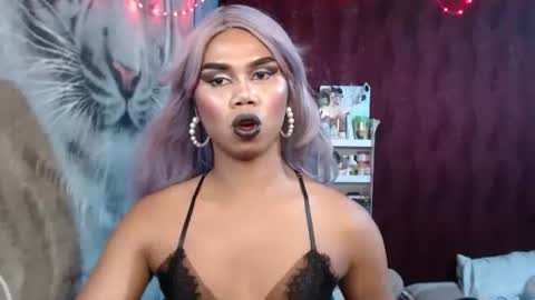 Snapshot of queenpinayebony_xx chatting on 04/06/26, 01:34 queenpinayebony_xx online show from 04/06/26, 01:34