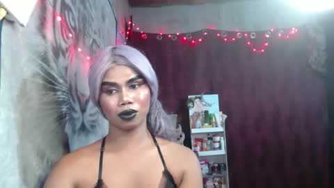 Snapshot of queenpinayebony_xx chatting on 04/18/26, 07:07 queenpinayebony_xx online show from 04/18/26, 07:07