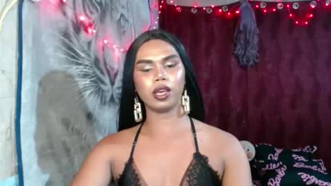 Snapshot of queenpinayebony_xx chatting on 05/19/26, 11:05 queenpinayebony_xx online show from 05/19/26, 11:05