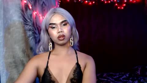 Snapshot of queenpinayebony_xx chatting on 05/27/26, 10:01 queenpinayebony_xx online show from 05/27/26, 10:01