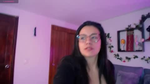 Snapshot of queenrose94 chatting on 02/14/26, 12:57 queenrose94 online show from 02/14/26, 12:57