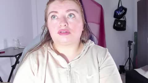 Samantha online show from 11/11/25, 02:22