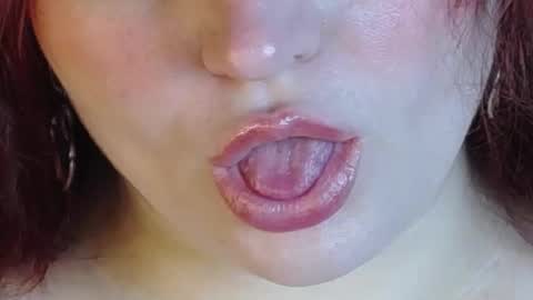 Queen Stasy online show from 11/17/25, 07:30