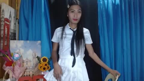 queensteffi online show from 12/12/24, 12:44