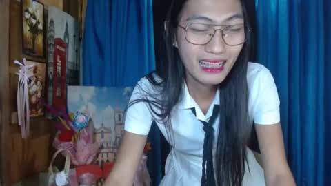 queensteffi online show from 12/12/24, 10:20