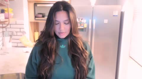 Val  -  online show from 12/27/24, 02:58