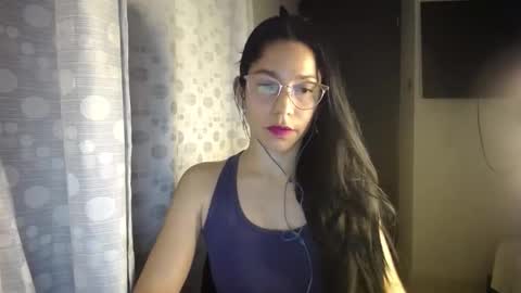 Snapshot of queenvictoria2023 chatting on 02/15/25, 05:09 Paola online show from 02/15/25, 05:09