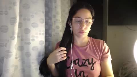 Snapshot of queenvictoria2023 chatting on 05/21/26, 03:13 Paola online show from 05/21/26, 03:13