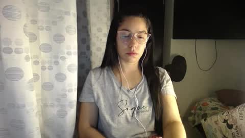 Snapshot of queenvictoria2023 chatting on 05/26/26, 03:24 Paola online show from 05/26/26, 03:24