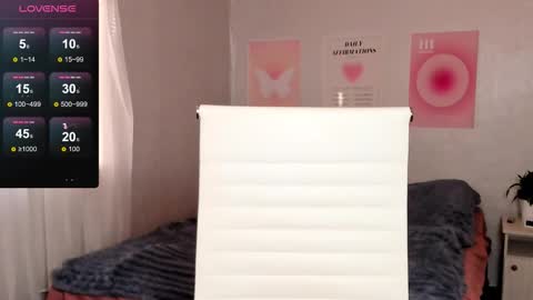 Anna online show from 02/04/26, 07:14