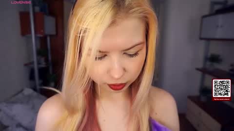 Tate online show from 11/19/25, 04:23