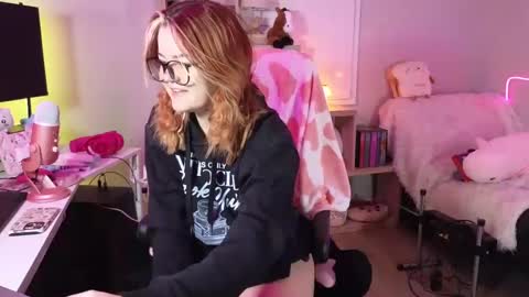 Bri online show from 01/17/25, 02:39