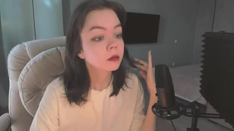 quietluxury online show from 03/25/26, 12:11