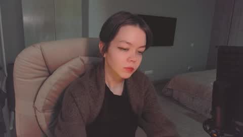 Snapshot of quietluxury chatting on 06/03/26, 02:33 quietluxury online show from 06/03/26, 02:33
