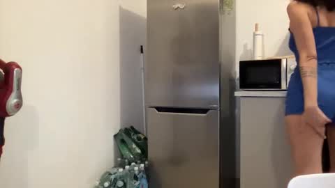 Quinnyelena online show from 02/12/25, 03:38