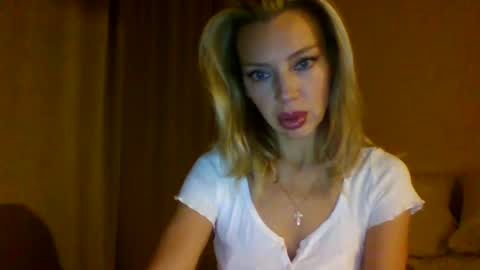 qurli24 online show from 10/24/25, 11:34