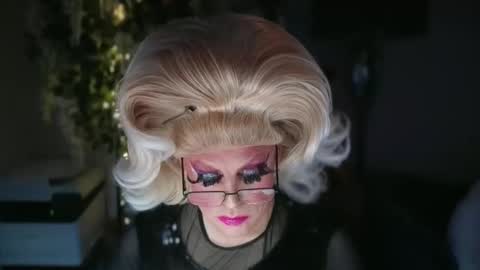 ViVaLuvLicious online show from 12/05/25, 06:00