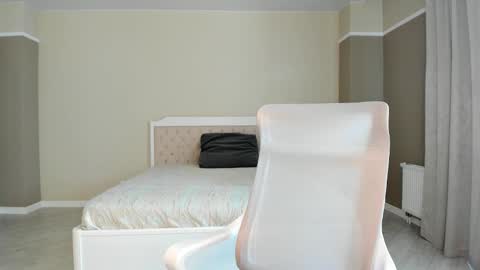 Snapshot of qwoopa chatting on 09/10/25, 08:36 Leya online show from 09/10/25, 08:36