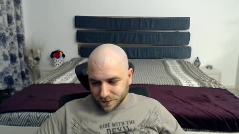 R0bila online show from 01/24/25, 09:47