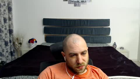 R0bila online show from 01/28/25, 11:39