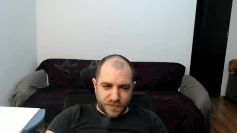 R0bila online show from 04/08/26, 10:32