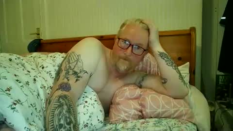 Snapshot of r_o_h_a_n_r_o_o_m chatting on 05/19/26, 12:33 r_o_h_a_n_r_o_o_m online show from 05/19/26, 12:33