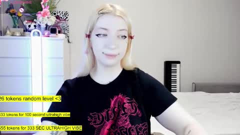 Snapshot of raaaaaaawr chatting on 02/27/26, 08:14 - online show from 02/27/26, 08:14