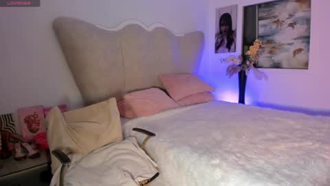 natalia  -  online show from 05/18/26, 04:07