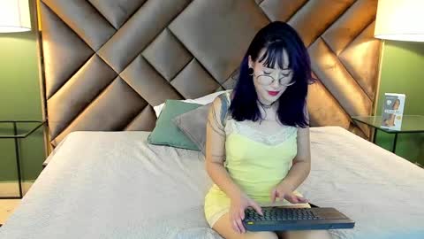 Snapshot of rache_roth chatting on 04/30/26, 09:30 Rachel online show from 04/30/26, 09:30