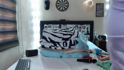 Rachel online show from 02/09/25, 03:23