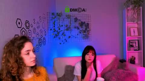 rachel_bloom__ online show from 11/25/25, 01:33