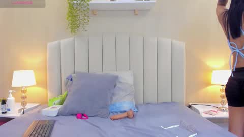 Rachel Donnelly online show from 03/10/26, 02:16