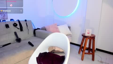 RACHEL ES online show from 02/06/25, 05:35