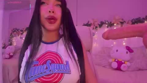 Mariana online show from 12/15/25, 08:24