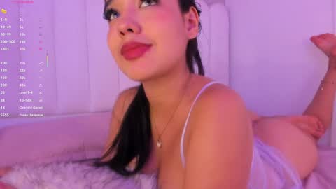 Snapshot of rachel_ross07 chatting on 04/27/26, 07:45 Mariana online show from 04/27/26, 07:45