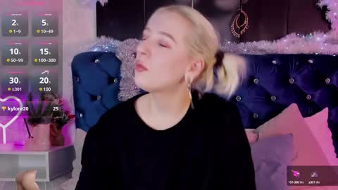 Snapshot of rachelcart chatting on 12/23/24, 04:01 RachelCart online show from 12/23/24, 04:01