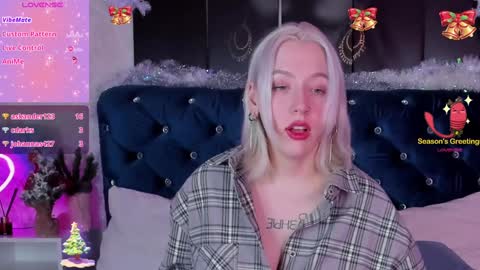 Snapshot of rachelcart chatting on 12/31/24, 04:04 RachelCart online show from 12/31/24, 04:04