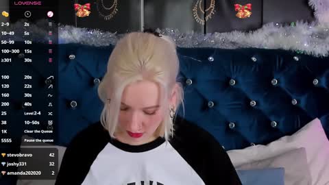 Snapshot of rachelcart chatting on 01/07/25, 06:48 RachelCart online show from 01/07/25, 06:48