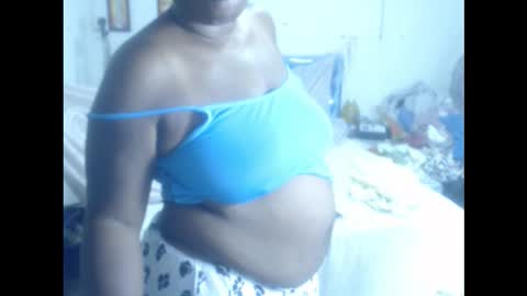 Snapshot of rachelexoticgirl chatting on 10/10/25, 05:50 rachelexoticgirl online show from 10/10/25, 05:50