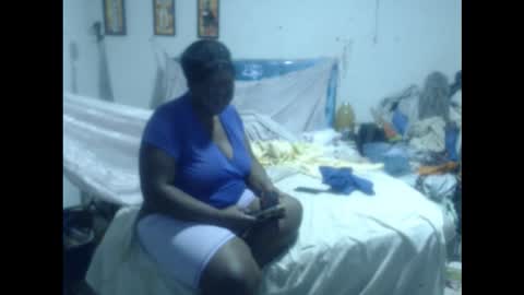 Snapshot of rachelexoticgirl chatting on 10/14/25, 04:35 rachelexoticgirl online show from 10/14/25, 04:35