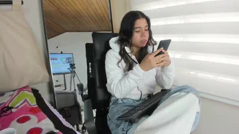 Rachell online show from 02/09/25, 04:50