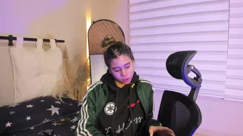 Rachell online show from 11/08/25, 04:01