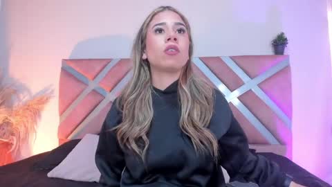 Rachell online show from 05/27/26, 04:09