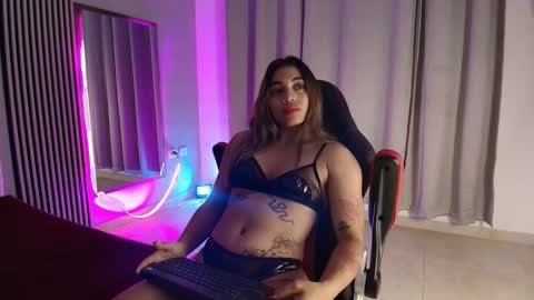 rachell_owen online show from 09/17/25, 04:58