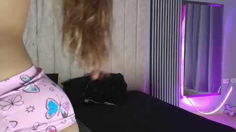 rachell_owen online show from 10/03/25, 05:04