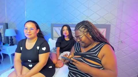 Rachell online show from 12/15/25, 01:10