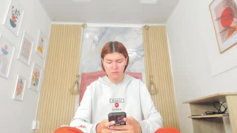 Snapshot of rachellesc chatting on 06/04/26, 12:22 rachellesc online show from 06/04/26, 12:22